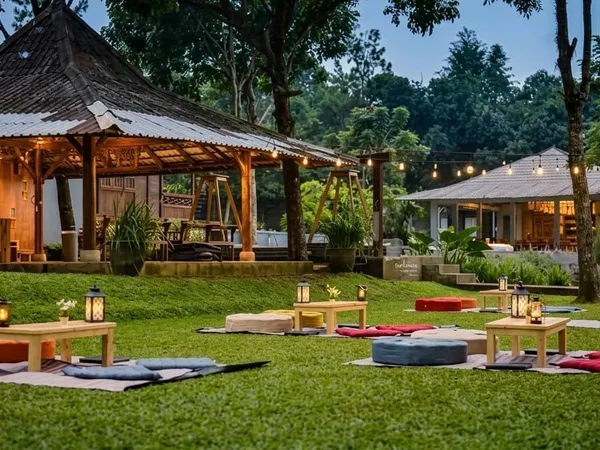 Area villa dan lapangan Tjapung Resort